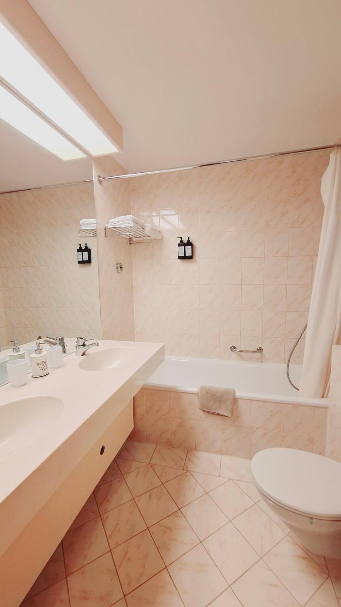 G&P Housing Apartments Mit Kueche & Balkon & Highspeed Internet- Comfort Алтенщайг Екстериор снимка